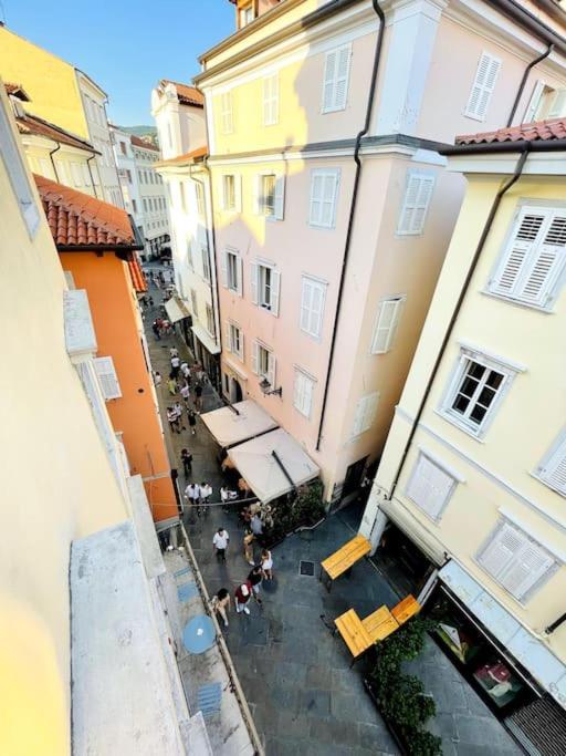 Torretta10 - Studio Apartment Trieste Bagian luar foto